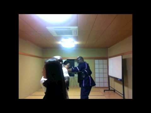 Stress Factor: Women`s Self Defense (英語で教える女性護身術) Part 2 – Techniques