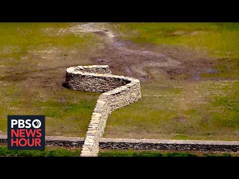 Why sculptor Andy Goldsworthy is tearing down walls -- and then rebuilding them