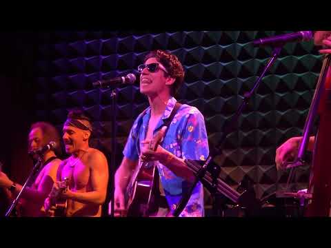 The Skivvies and Armando Gutierrez - La La Medley