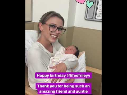 Riley Voelke NEW  @lifeofrileyv on @ savv 33’s instagram story 2604
