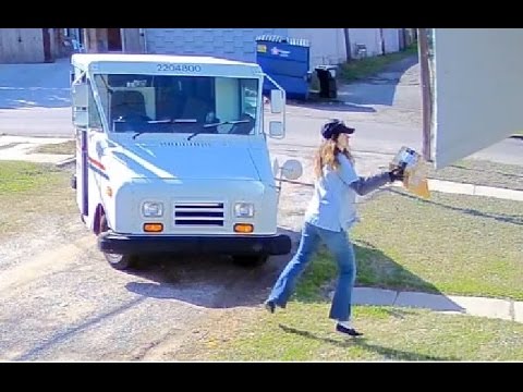 USPS driver throws packages on porch, runs lap around truck, speeds off | www.semadata.org
