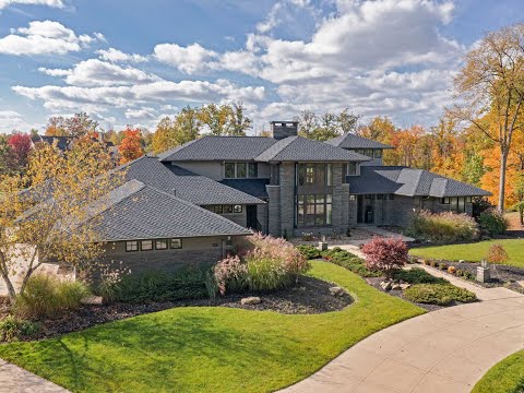 695 Club Drive | Aurora, OH - The Agency