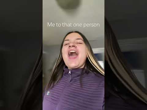 This got me so dizzy.🥴#dizzy #day #ducks #funny #sillyness #spin #funnymoment #christmasdecoration