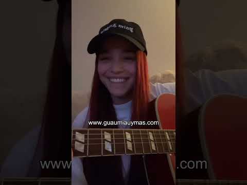 Emilia cantando UNO LOS DOS tocando la guitarra ( canción a dúo con Miranda! ) #Emilia #UnoLosDos