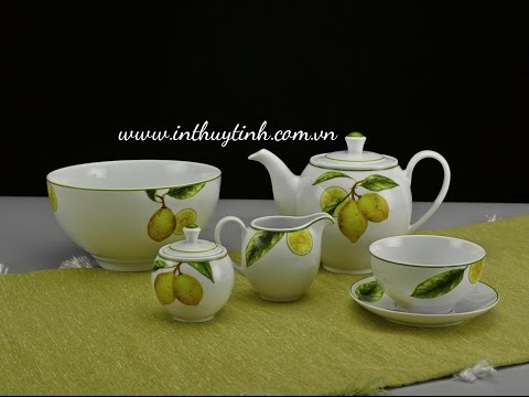 IN NHŨ VÀNG TRÊN CA LY SỨ