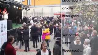 preview picture of video 'Line-Dance Flashmob auf dem Martinimarkt in Roßtal 2'