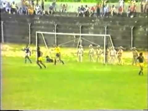Osni de Oliveira - (Gol contra Bonita Banana año 1981)