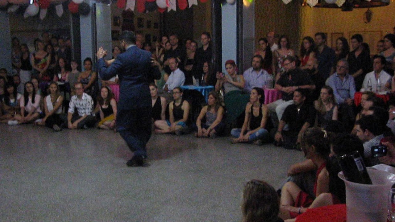 ANDRÉS LAZA MORENO y LUCIANA ARREGUI en Viva La Pepa Milonga 2016 (2/4)