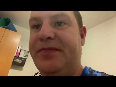 Jeg synes corona vaccinen skal afskaffes det hjælper af ligevel ikke noget