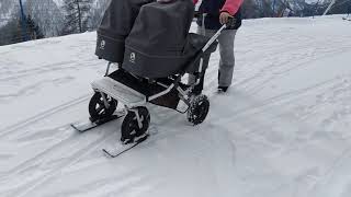 Video o Snowalk univerzální lyže ke kočárku