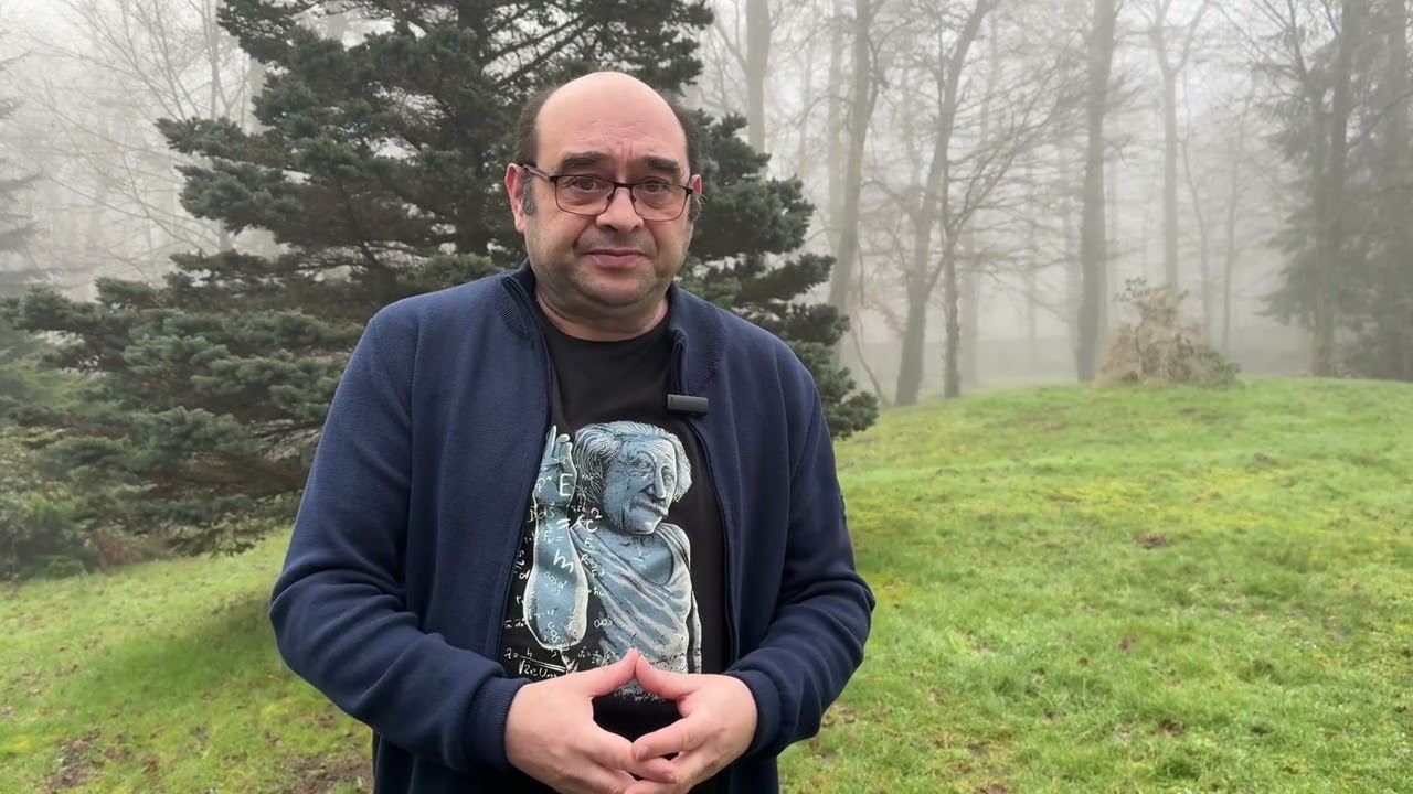 RibbenTRUMP aruncă Molotovul