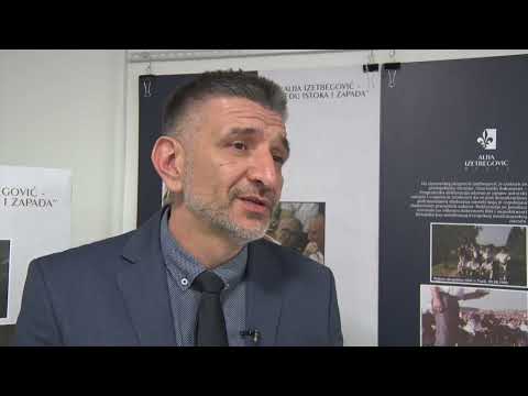Tešanjska hronika 801 - Otvorena izložba "Alija izetbegović - između istoka i zapada"