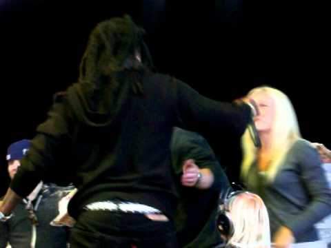 Shinedown & Sevendust celebrate Lajon's B-day.MOV