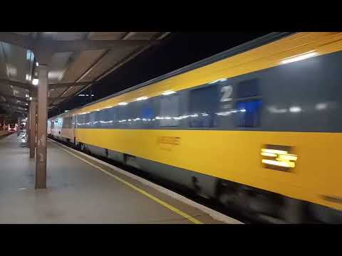 RegioJet 1221 - 94 Asea 385 iz Rijeke, Ogulina na 2.peron 3.kol. ZG GK.