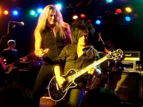 "Sweet Child O Mine" Camp Freddy with Sebastian Bach & Steven Adler