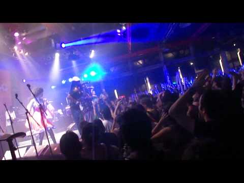 Emicida + Criolo - "Fogo na Bomba"/"Os Mano As Mina"/"Cap.4 Vers.3"/"Rap é Compromisso"