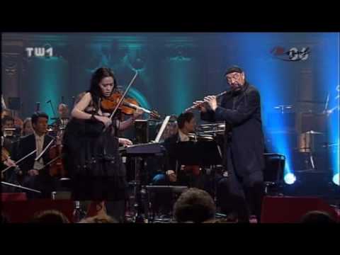 Ian Anderson & Lucia Micarelli - Mo'z Art Medley