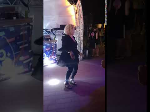 Marina Perazić pleše na Exitu