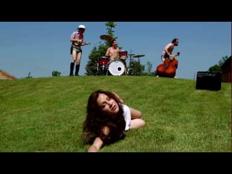 Malá Zoe - Malá Zoe - Bebí - Official video