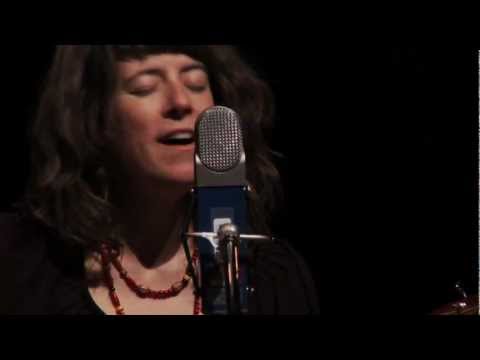 JULIE DOIRON /// TAILOR (ACOUSTIC) HD