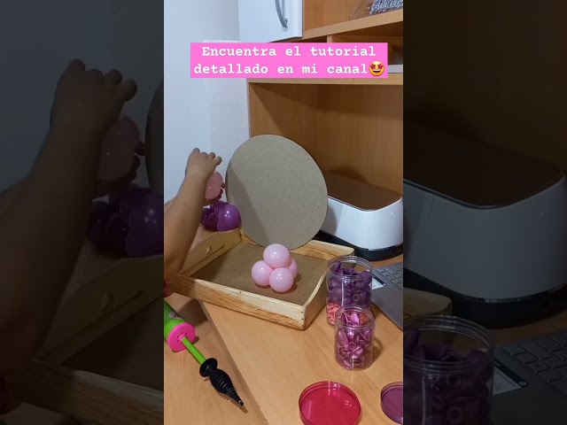 Vídeo relacionado con Xgdsnly Muñeco Modelo Decorativo Artesanal con Material Frágil Recomendada para Regalos de Cumpleaños Decoración de Fiesta Colección de