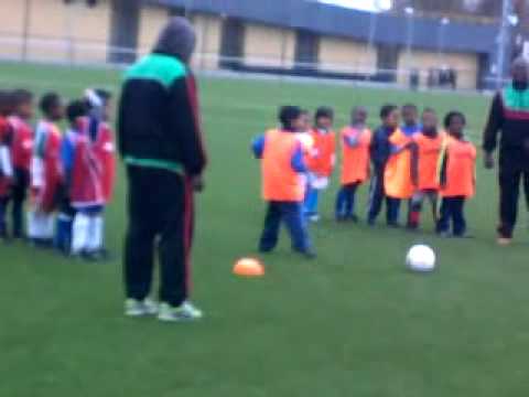 Kinderen van voetbalvereniging Zuidoost United.