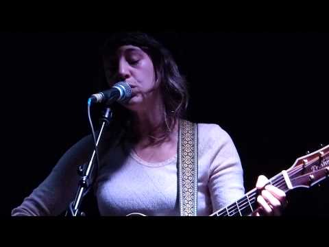 Emma's Imagination - If Love is a Red Dress (Maria McKee) live the Castle Hotel, Manchester 28-10-13