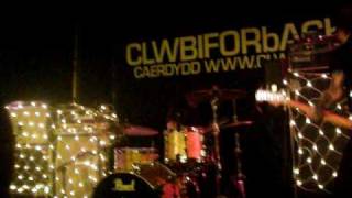 Kids In Glass Houses - Sunshine live