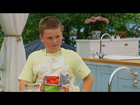 Love: "Det är viktigare att vara en bra kompis" - Hela Sverige Bakar (TV4)