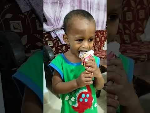 সে Ice-cream খুব পছন্দ করে