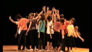 preview picture of video 'semaine de la danse 2011 au théâtre de Vénissieux. par yvon serge Bissadissi'