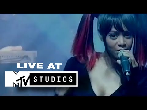 Melanie C- "Never Be The Same Again" ft Lisa 'Left Eye' Lopes Live at MTV (2000)