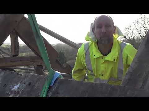 Orleton Manor roof removal - the biggest purlin comes off (7)