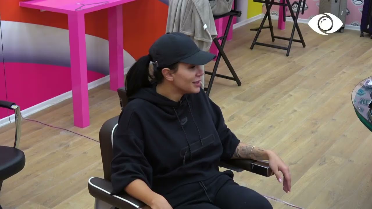 Të çmendur dhe aktor të mëdhenj/ Efi komenton banorët