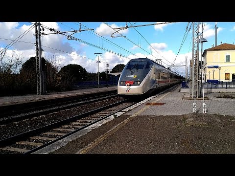 Treno Intercity IC 657 per Grosseto con E414.159 & E414.131 Sun in transito a Castagneto Carducci