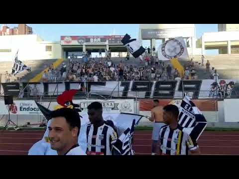 GRÊMIO - Time comemora com a torcida Galo Terror