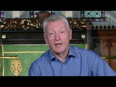 Mick O'Brien introduces Goodman Trio concert at 2021 Masters of Tradition