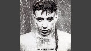 L'uomo col megafono Music Video