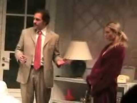 Intervista a Giancarlo Zanetti e Nathaly Caldonazzo in scena con "La Trappola".wmv