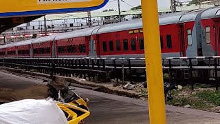 preview picture of video 'First LHB Train to Pakistan Border in Aggressive Mode : Jabalpur - Atari Special Train Skips Khurai'