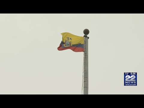Springfield celebrates Ecuadorian Independence Day with flag raising