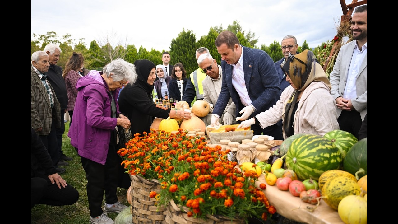 Büyükşehir Kadın Çiftçilerin Emeğini Koruyor, Ata Mirasını Geleceğe Aktarıyor