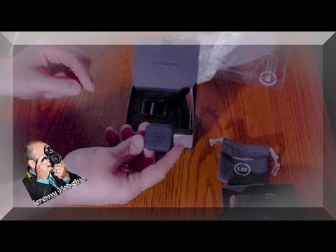 Moment Anamorphic Lens