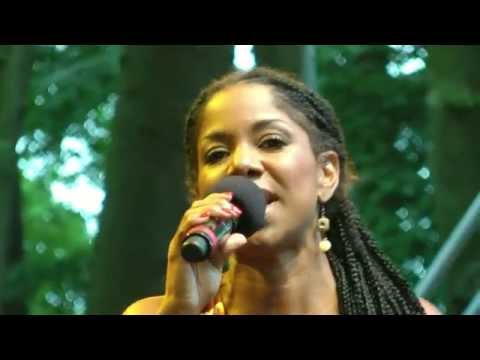 Nancy Vieira - Cab'Verde Na Coraçon - LIVE at Afrikafestival Hertme 2014