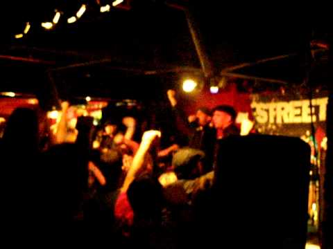 02 - The Street Dogs - Up The Union.MOV