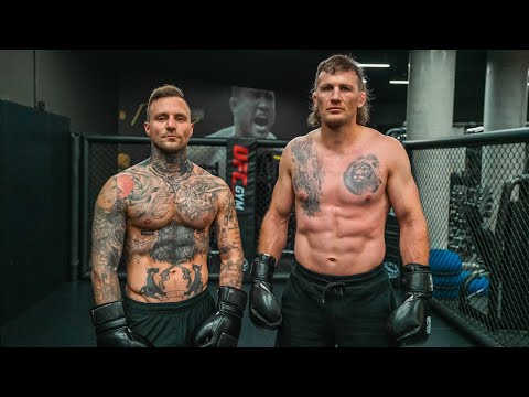 Ein Tag mit dem fittesten Rapper Deutschlands: KONTRA K