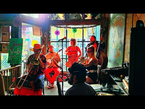Jenavieve & The Winding Boys video