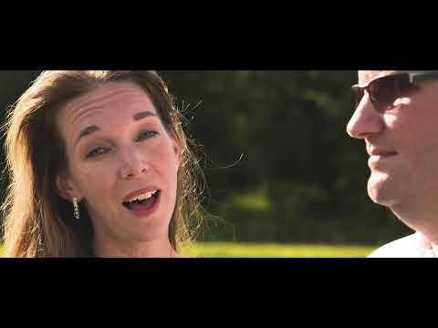 RADEK ŽALUD & KAROLÍNA STIBOROVÁ - Zůstaň na malou chvíli