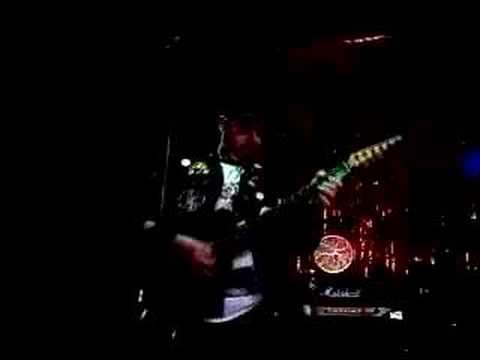 Knee Jerk Reaction - Doghouse (live)