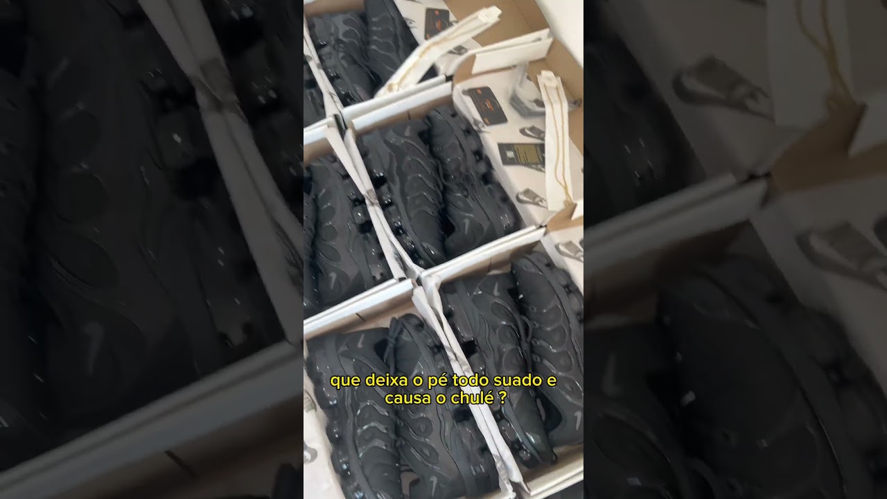 Vapormax Plus Preto/Dourado (Gold Black)